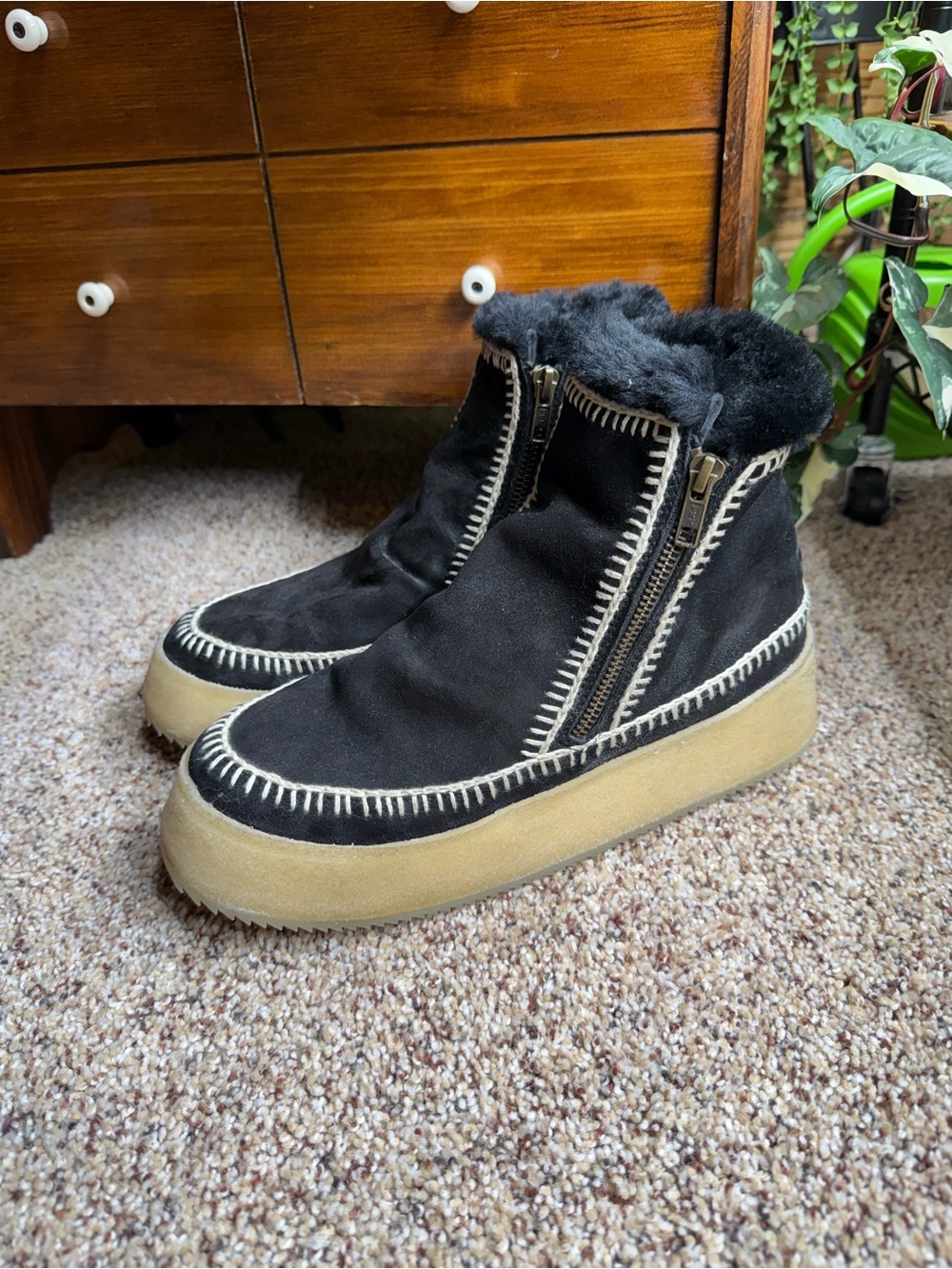 Laidback London Suede Platform Boot - Picture 3 of 7